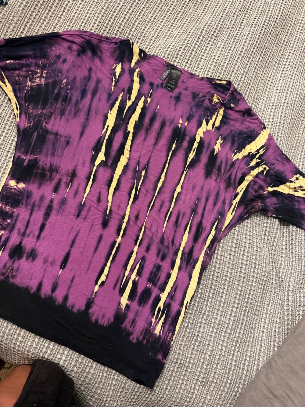 Bisou Bisou Tie-Dye Purple & cream soft top